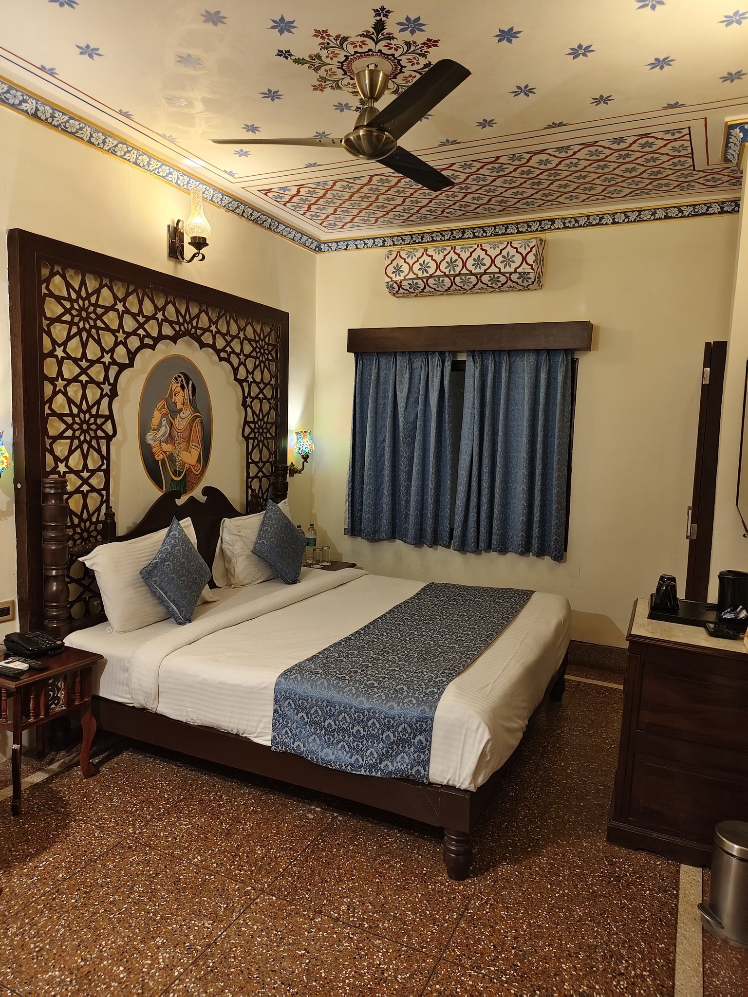 Standard Room, Janak Vilas